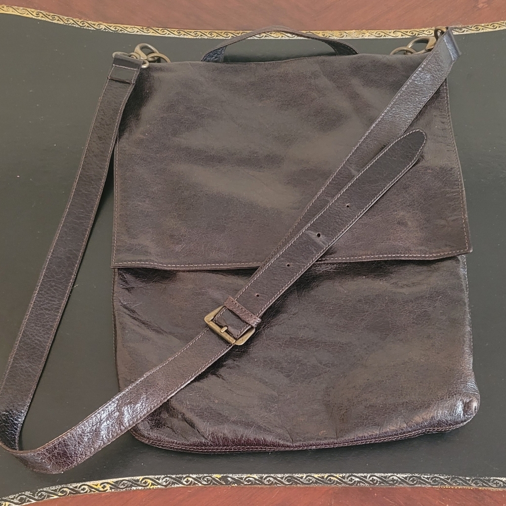 Black Leather Messenger/Crossbody Bag by MAURIZIO TAIUTI (ITALY)